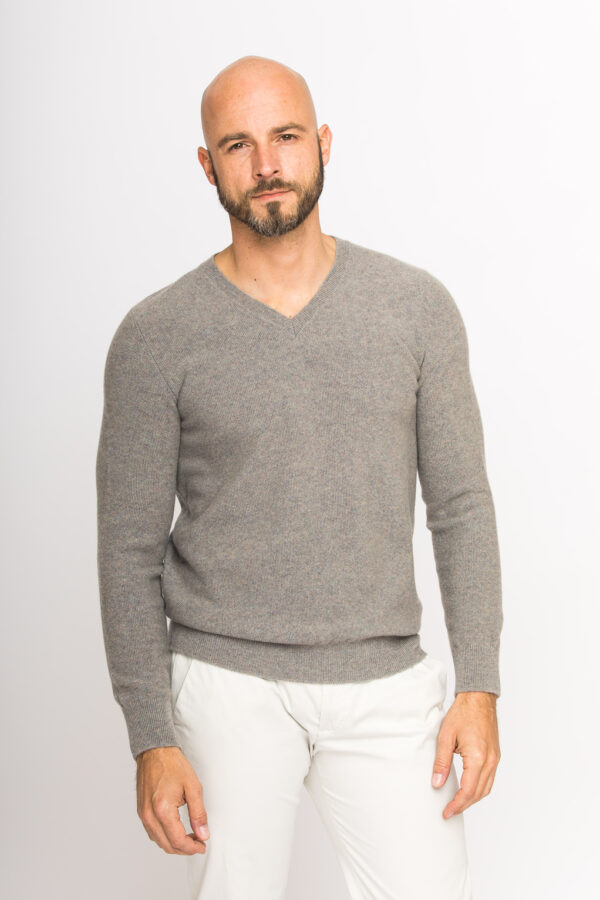Kaschmir-Pullover mit V-Ausschnitt – Bild 3