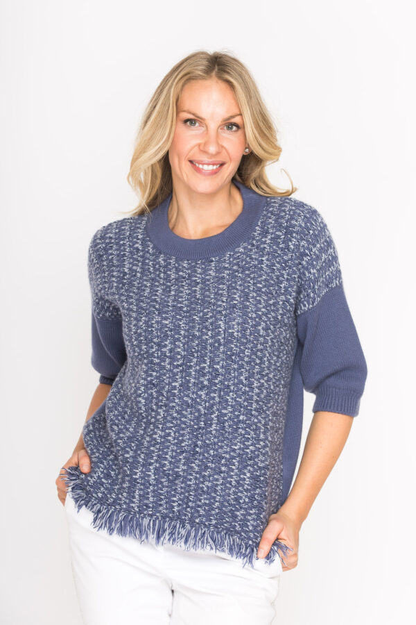 Kaschmir-Pullover mit Rundhalsausschnitt und Fransen