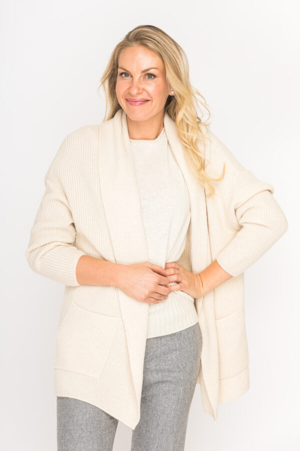Strickjacke aus Kaschmir in Patentstrick – Bild 2