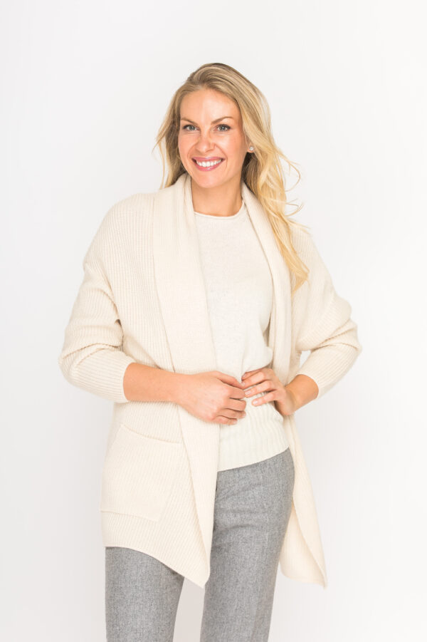 Strickjacke aus Kaschmir in Patentstrick – Bild 5