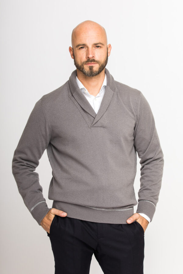 Kaschmir-Pullover mit Schalkragen – Bild 2