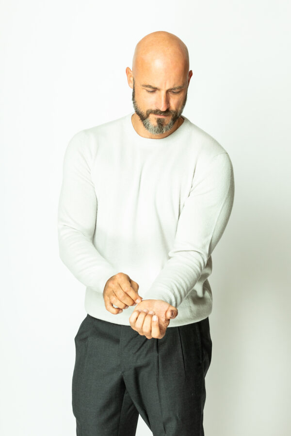 Klassischer Pullover aus reinem Kaschmir – Bild 4
