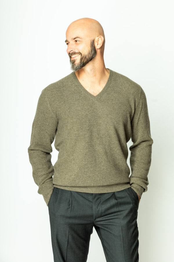 Kaschmir-Pullover mit V-Ausschnitt