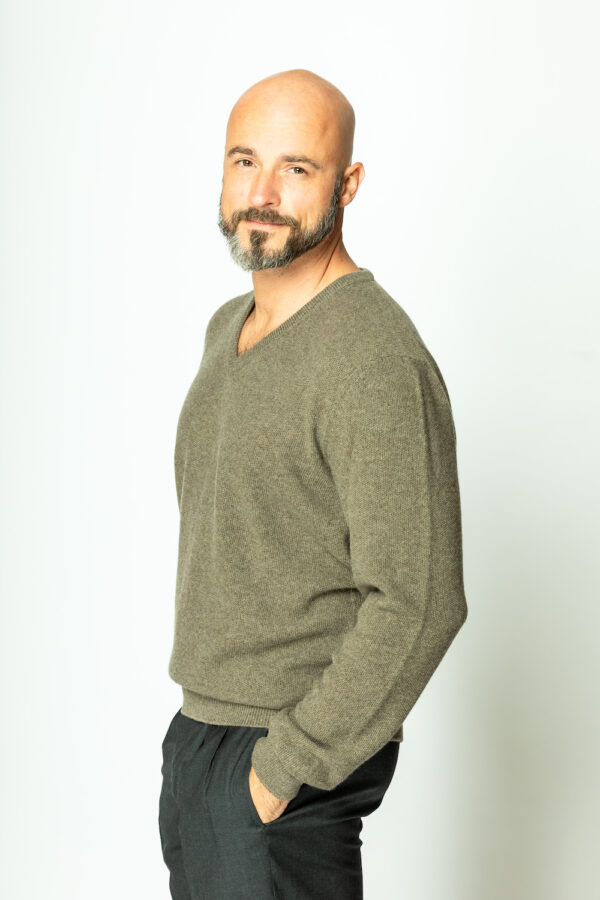 Kaschmir-Pullover mit V-Ausschnitt – Bild 4